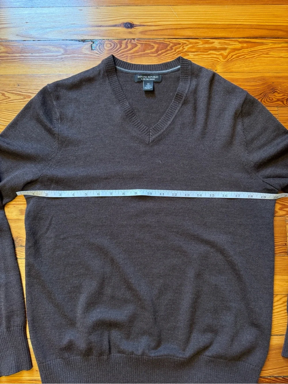 Banana Republic Men's Dark Brown Wool V-Neck Sweater